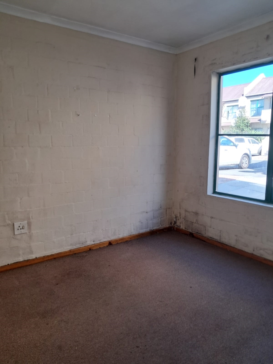 2 Bedroom Property for Sale in Table View Western Cape
